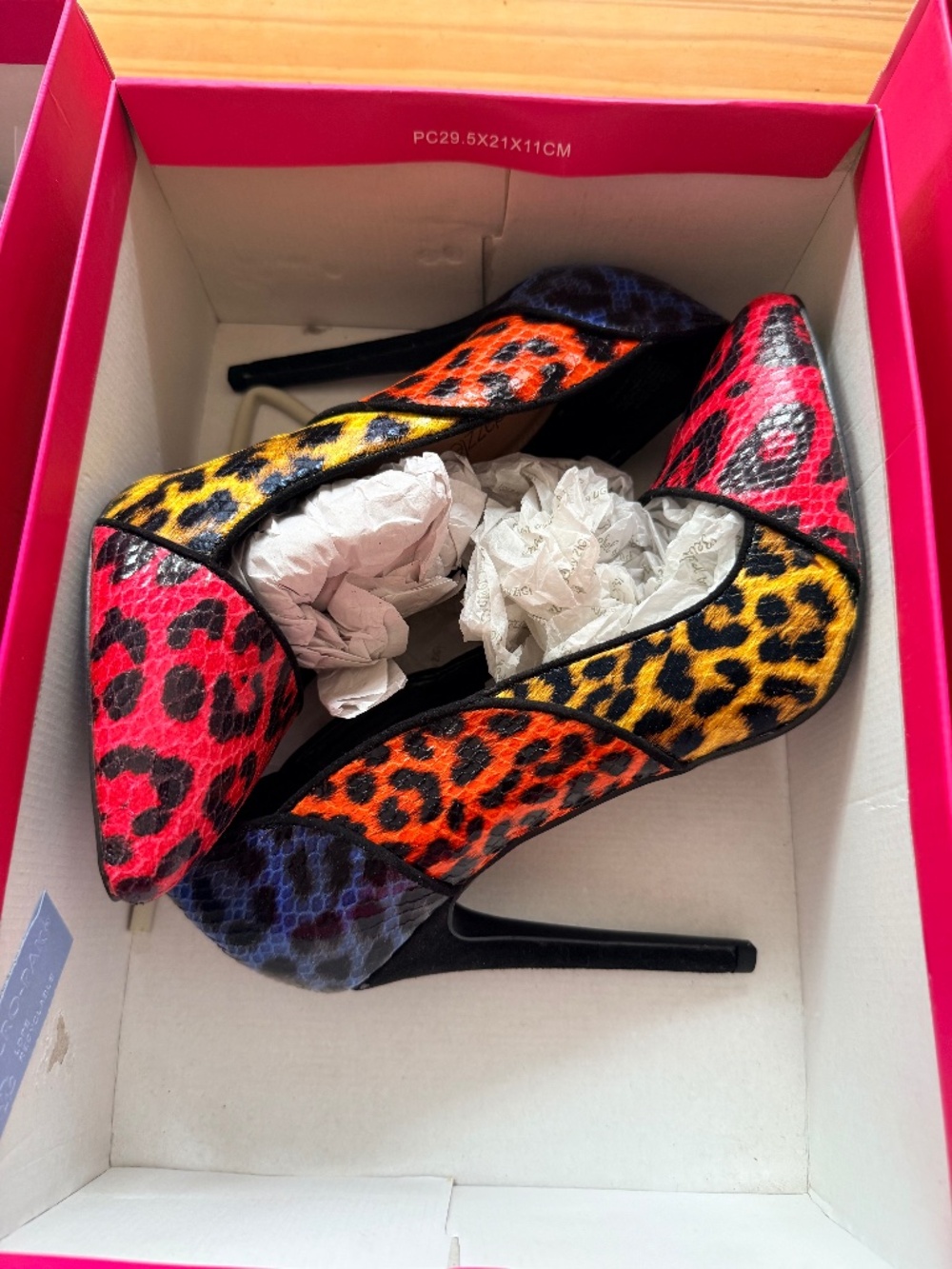 Multi color print heels size 7.5